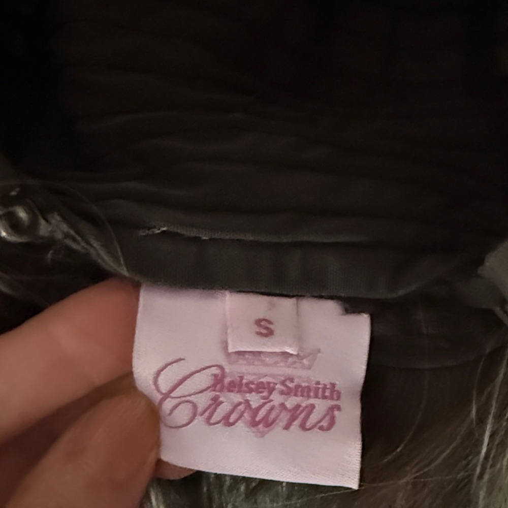 Cassidy 2.0 from CSC - Long Wavy Women’s Wig with Blonde Accents - Picture 8 of 11